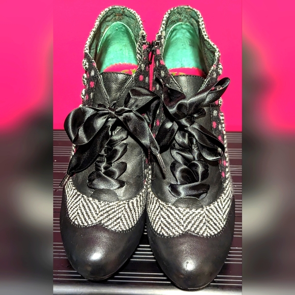 Poetic License rounded heel in fabric and patent leather, size EU 38.5 - Picture 3 of 5